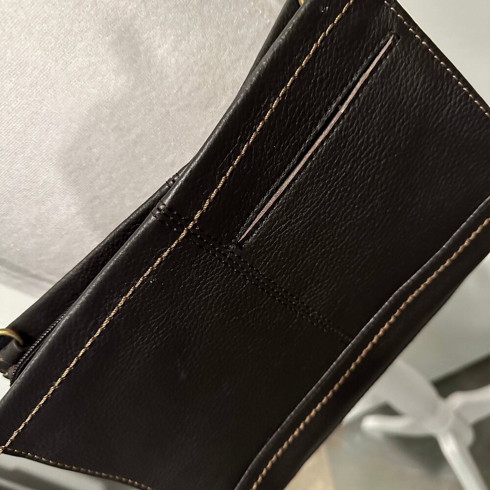 "The Sak" crossbody chocolate leather purse - Picture 8 of 9